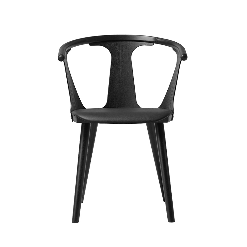 Chaise IN BETWEEN SK2 assise cuir Noir/ cuir noir AND TRADITION